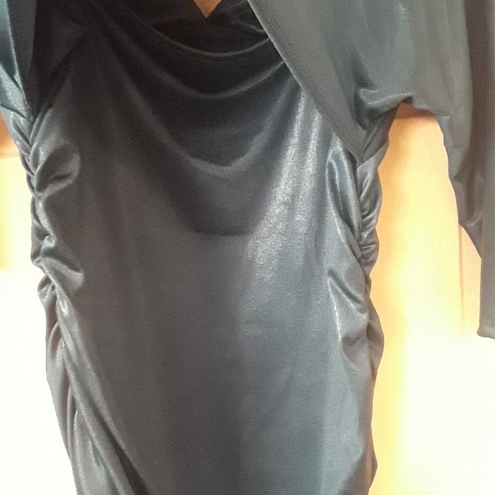 Green Blue Stretch Top. Soft. Ruching. - Picture 6 of 8